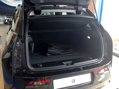 BMW_i3_small_boot
