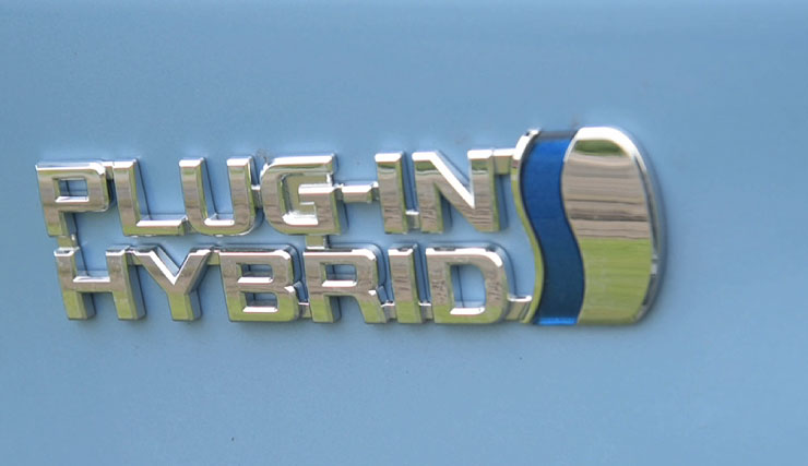 prius_plug-in-logo